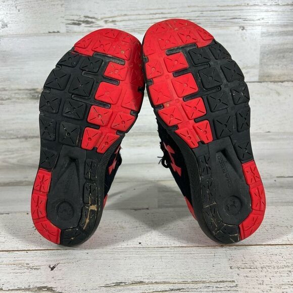 Under Armour Women's Lace Up Mesh Charged Rogue Running Shoes Black Red Size 4Y - Picture 7 of 8